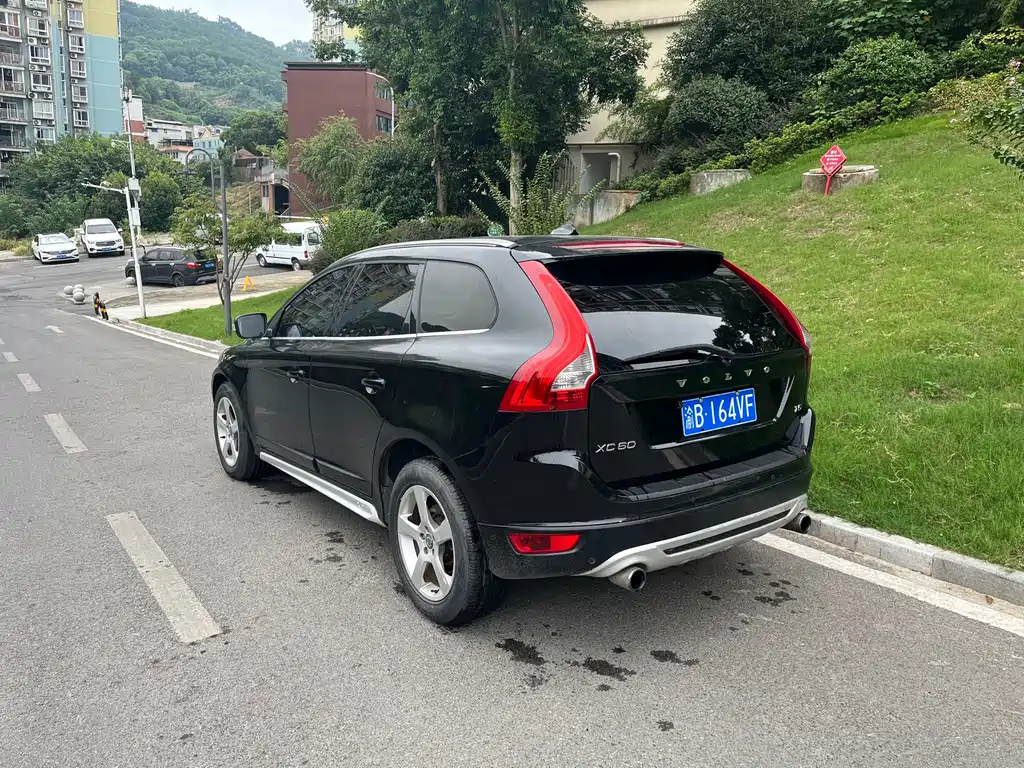 VOLVO XC60 IMPORT 2012