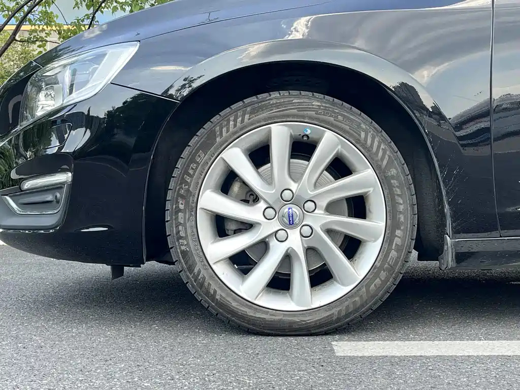 VOLVO S60 2017