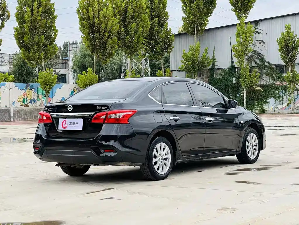 NISSAN SYLPHY 2019