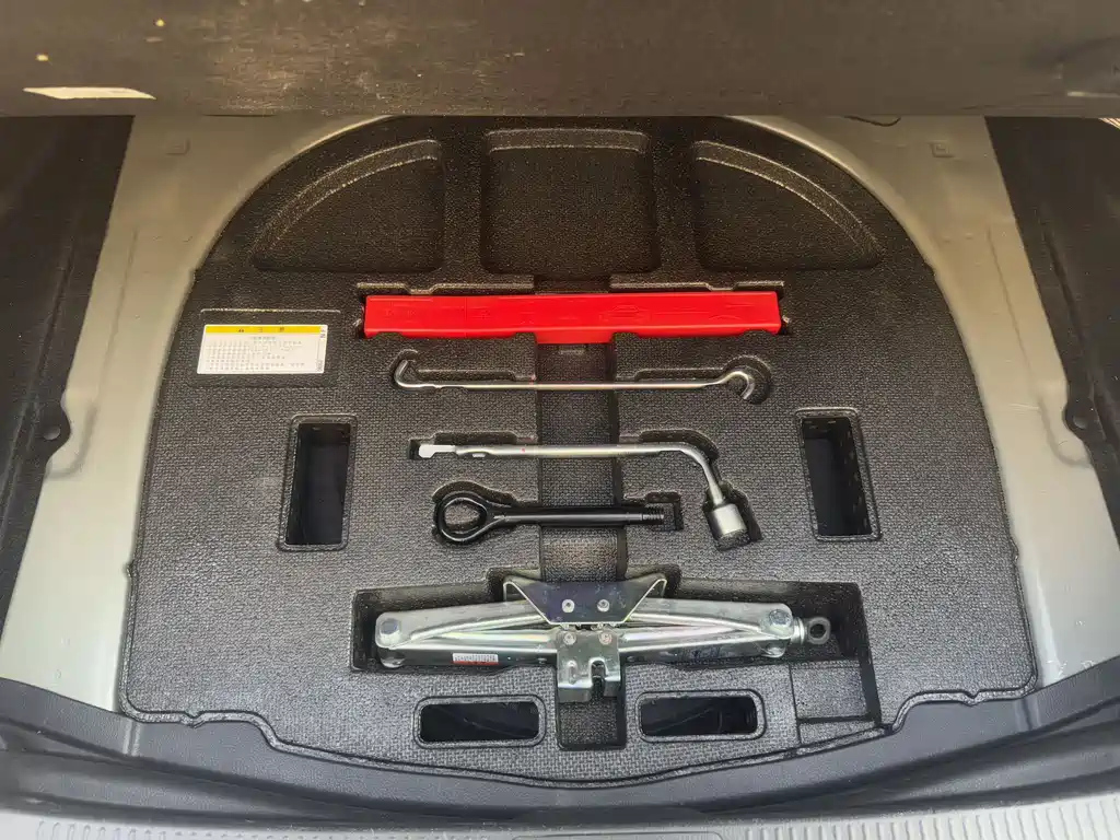 TOYOTA CAMRY 2023