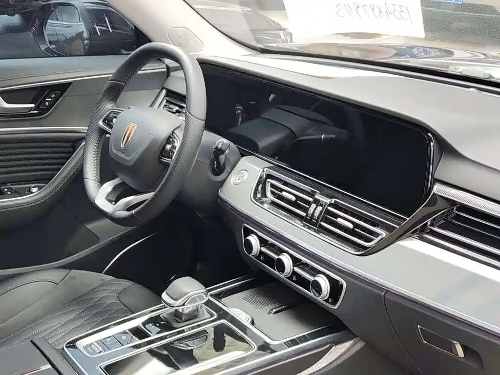 HONGQI HS5 2023