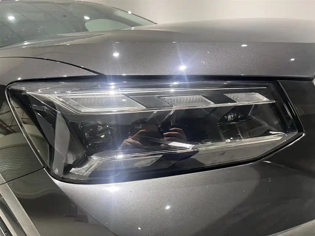 AUDI Q2L 2025