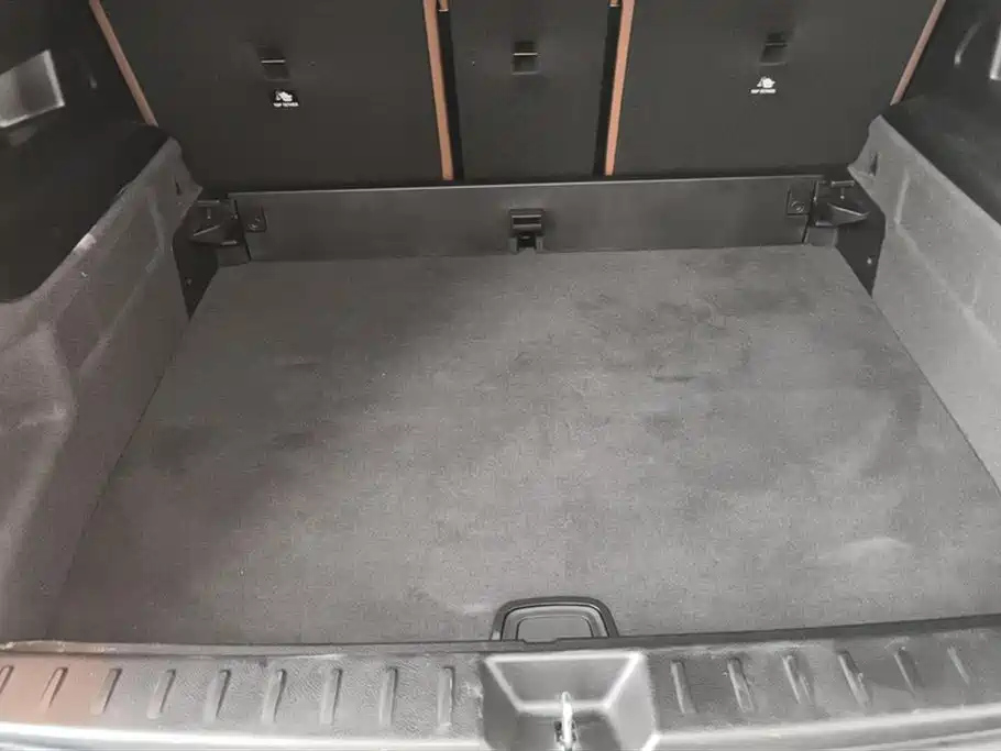 MERCEDES BENZ GLB 2025