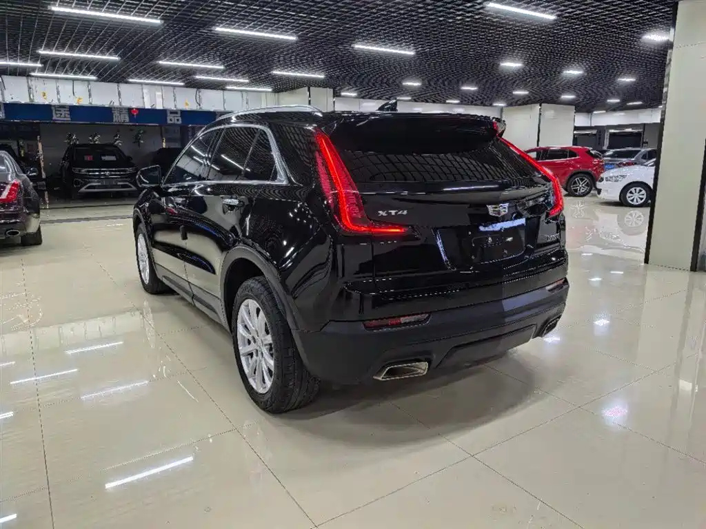 CADILLAC XT4 2022