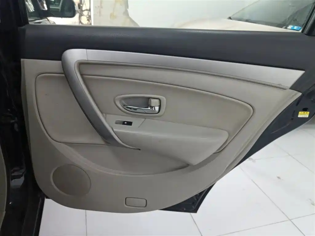 DONGFENG AEOLUS A60 2016