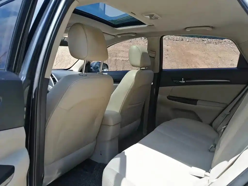 CHANGAN EADO 2014