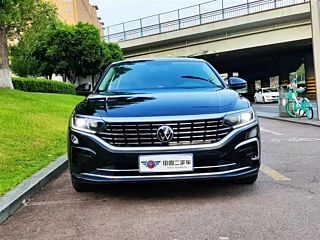 VOLKSWAGEN PASSAT  2022