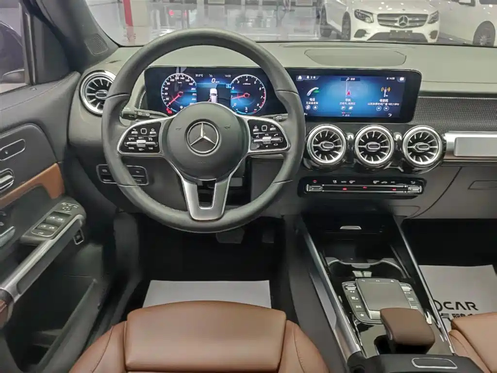MERCEDES BENZ GLB 2021