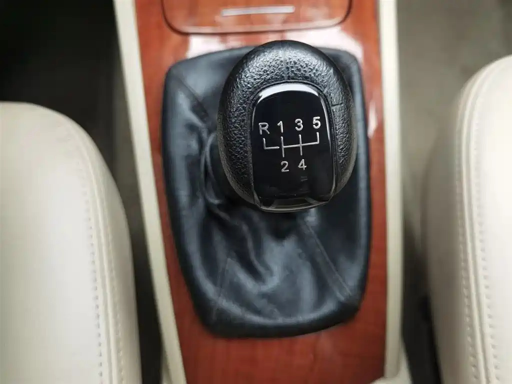 BUICK EXCELLE 2011