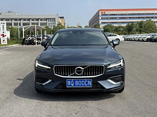 VOLVO S60  2021