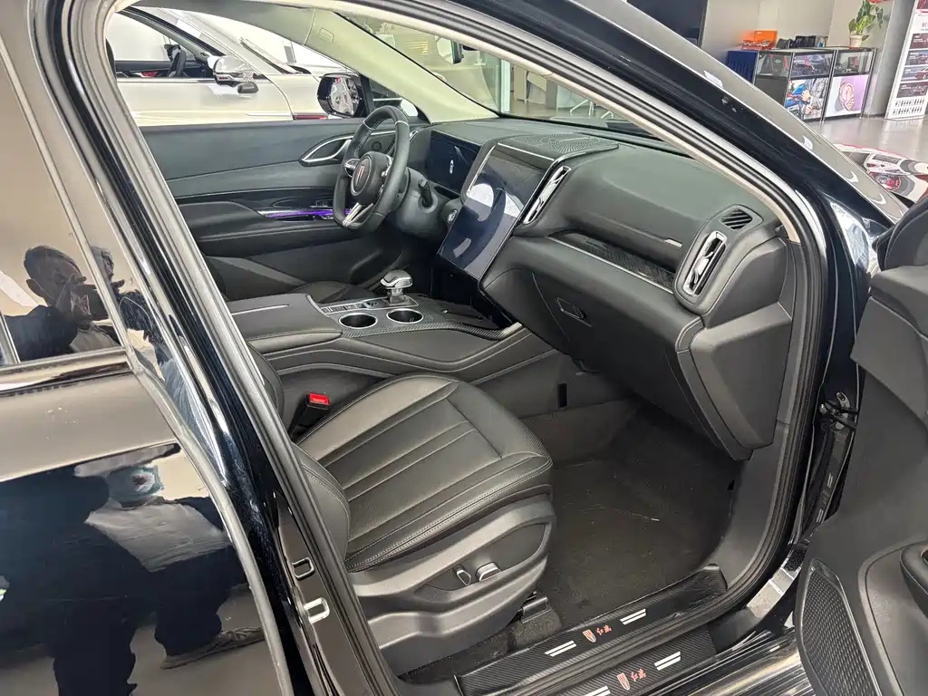 HONGQI HS3 PHEV 2024