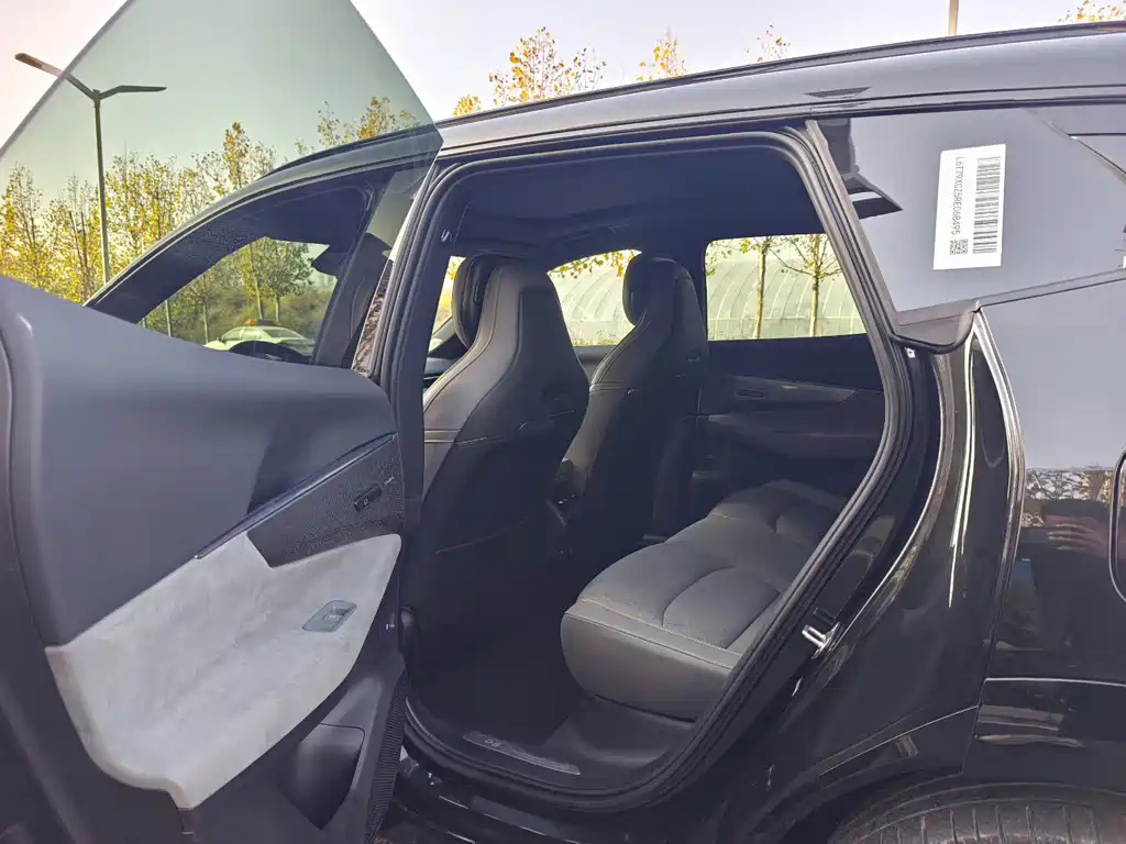 LYNK&CO 08 NEW ENERGY 2025