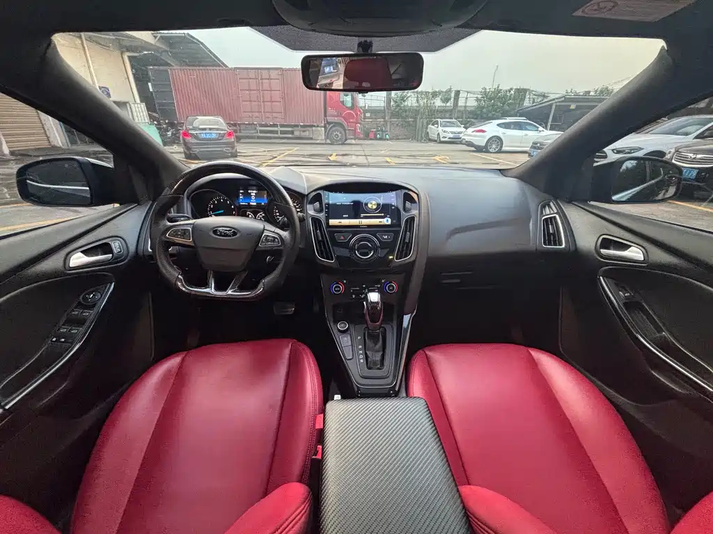 FORD FOCUS 2017