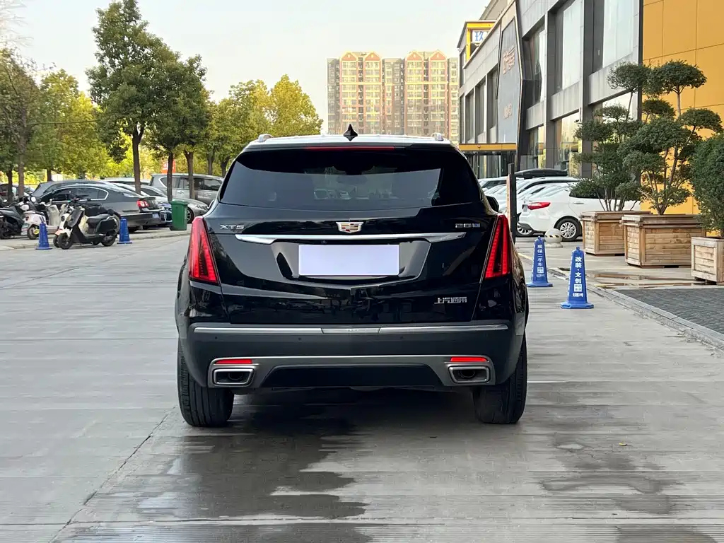 CADILLAC XT5 2021