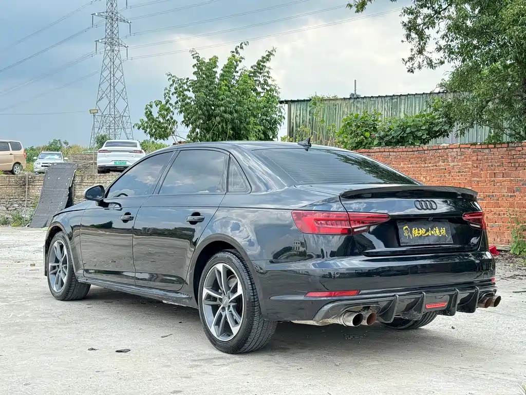 AUDI A4L 2019