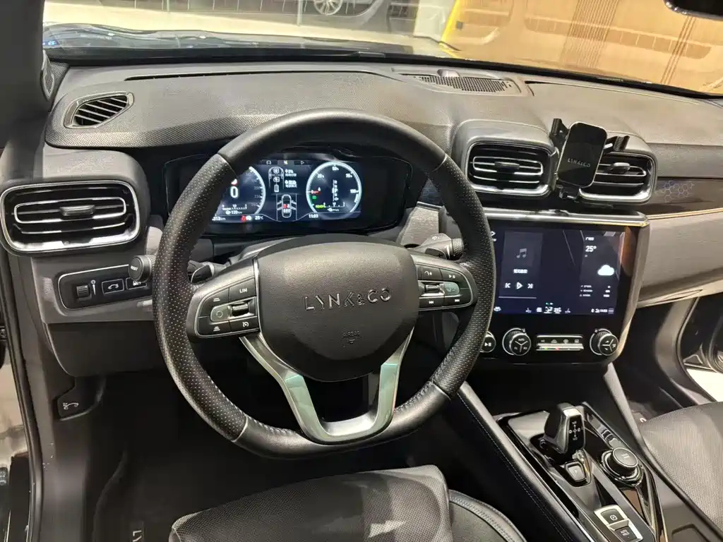 LYNK&CO 03 NEW ENERGY 2020