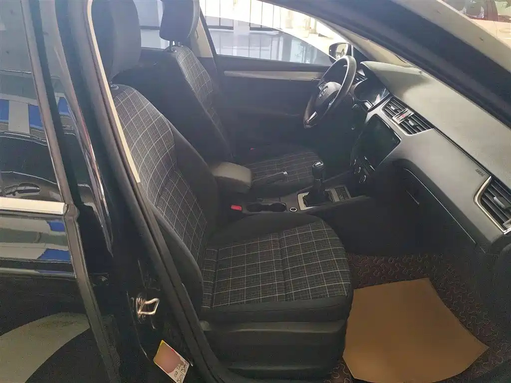 SKODA OCTAVIA 2019