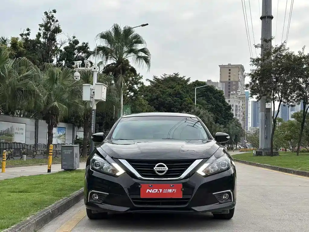 NISSAN TEANA 2018