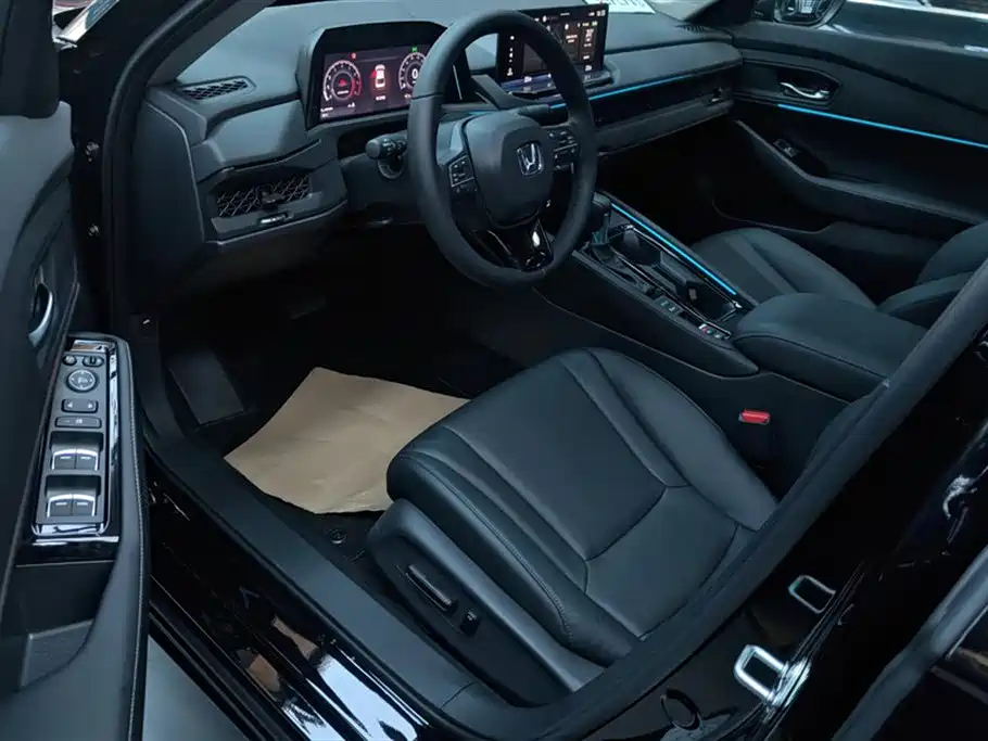 HONDA ACCORD 2025