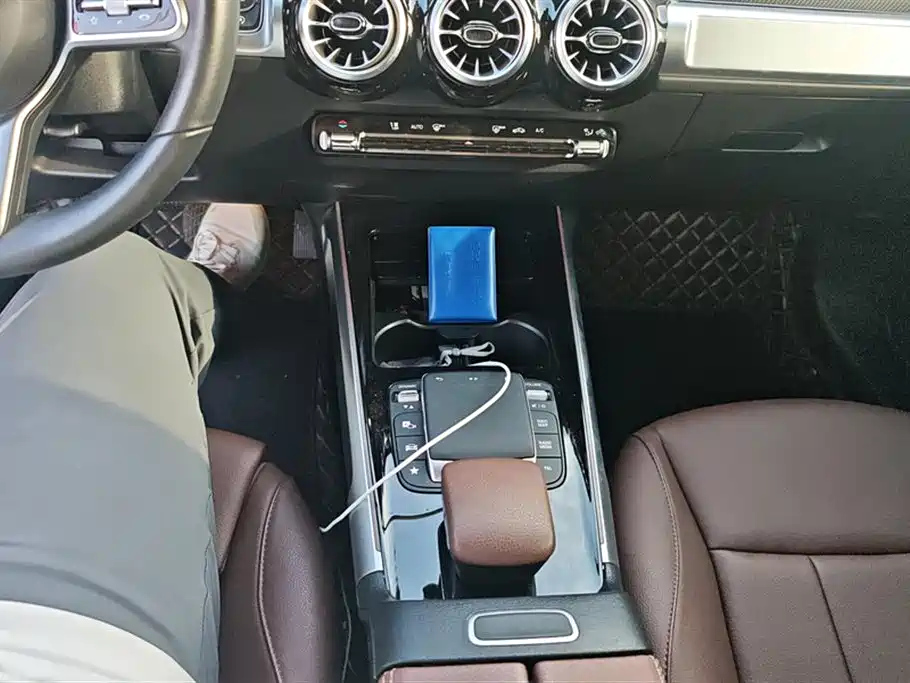MERCEDES BENZ GLB 2023