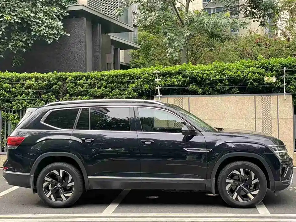 VOLKSWAGEN TOURAN 2021