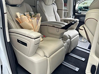 LEXUS LM  2023 YEAR 500H  SEATS  EDITION 2023