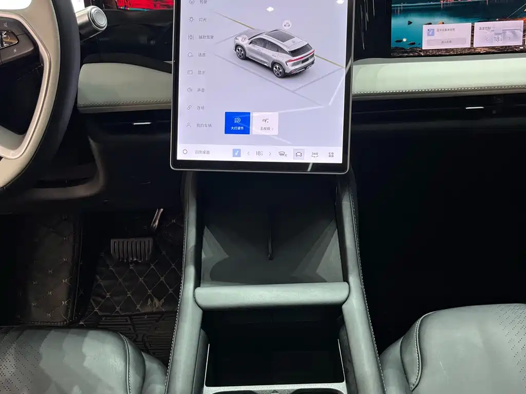 GEELY GALAXY GALAXY L7 2023