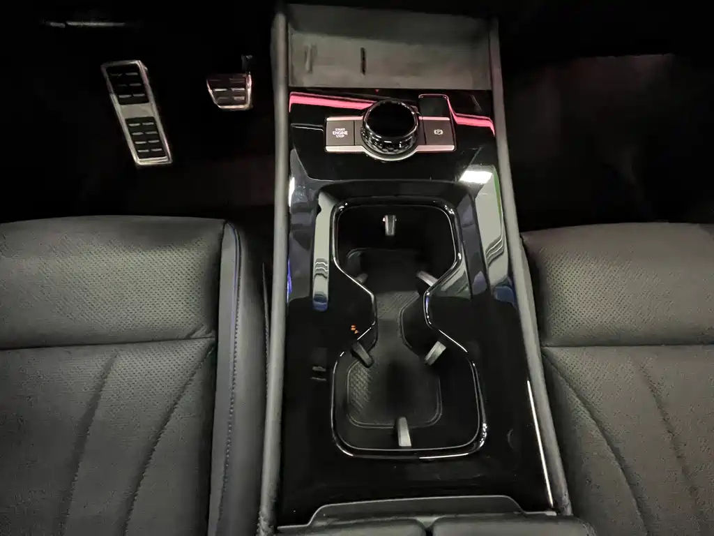 VOLKSWAGEN TIGUAN L 2025