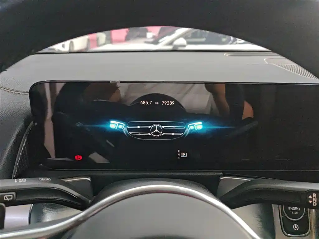 MERCEDES BENZ GLB 2021