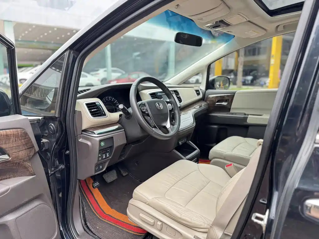 HONDA ODYSSEY 2015