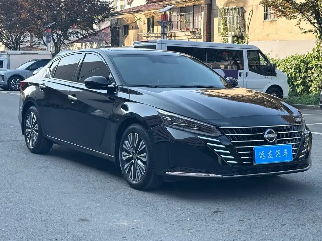 NISSAN TEANA 2024