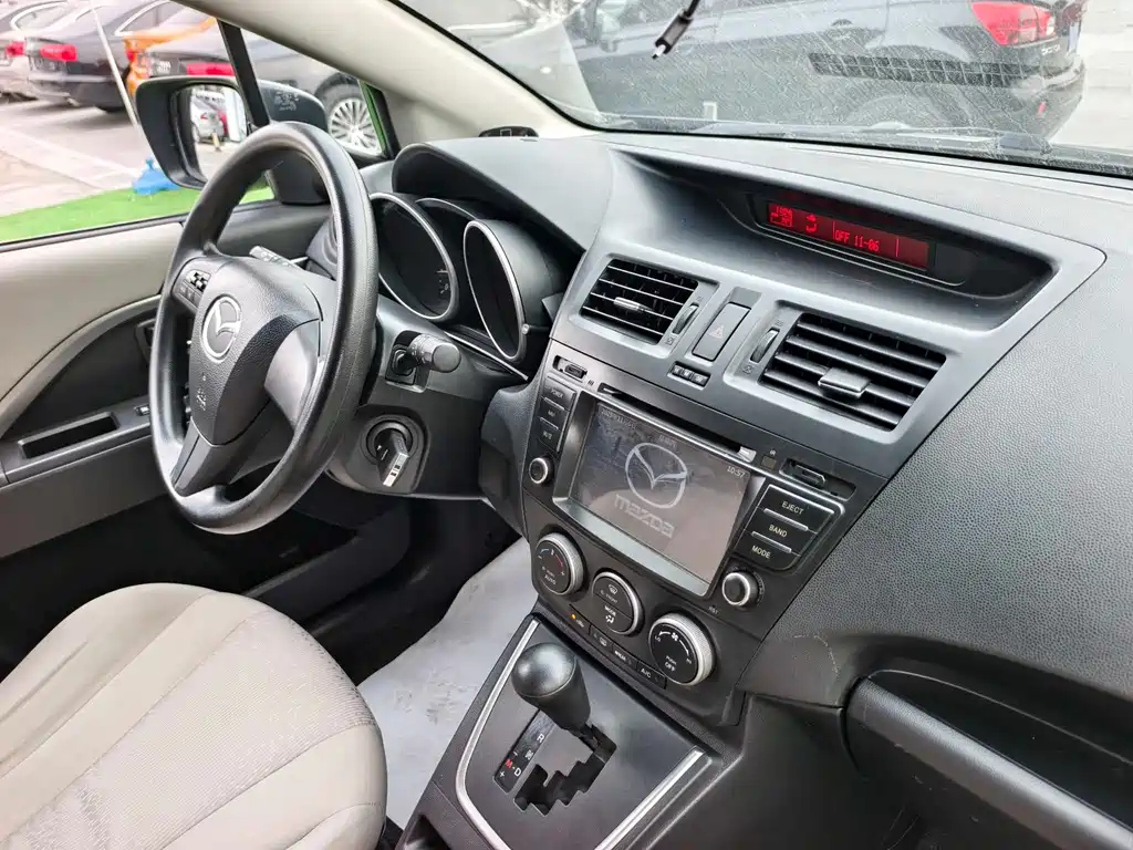 MAZDA 5 2011
