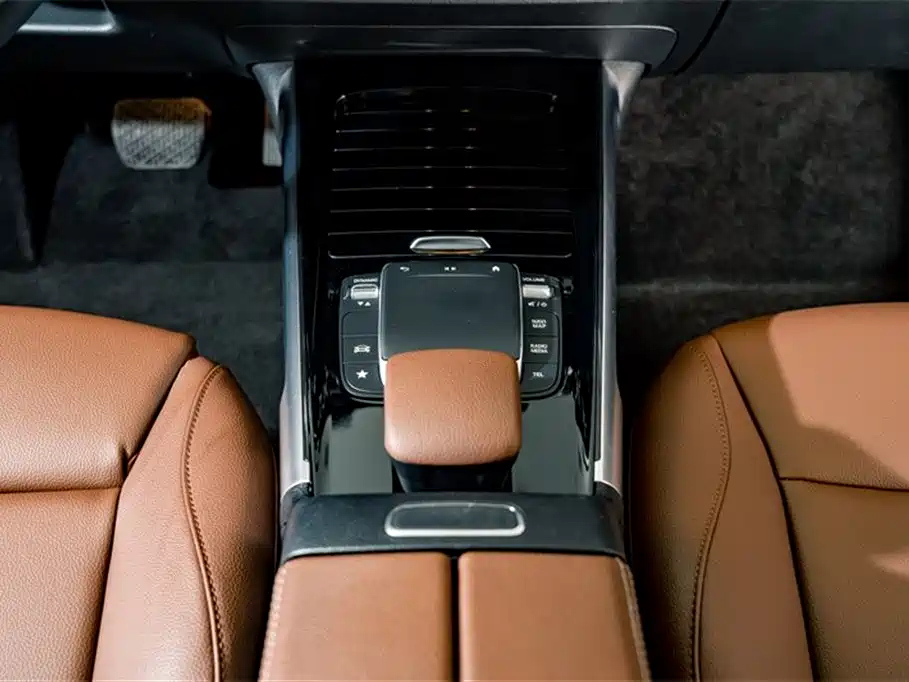 MERCEDES BENZ GLB 2023