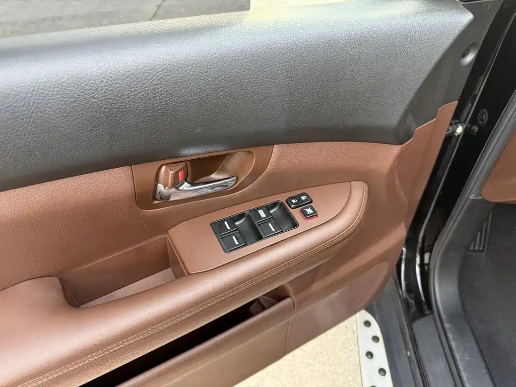 BYD S6 2014