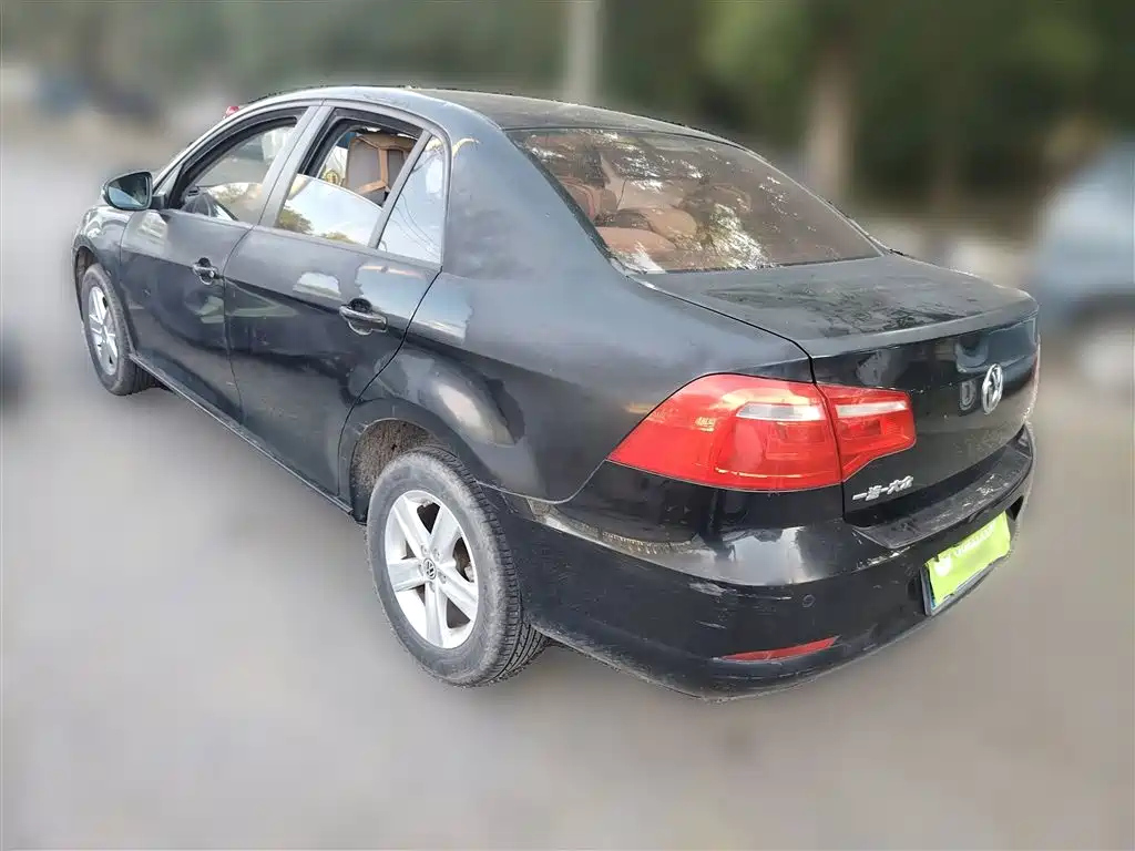 VOLKSWAGEN BORA 2014