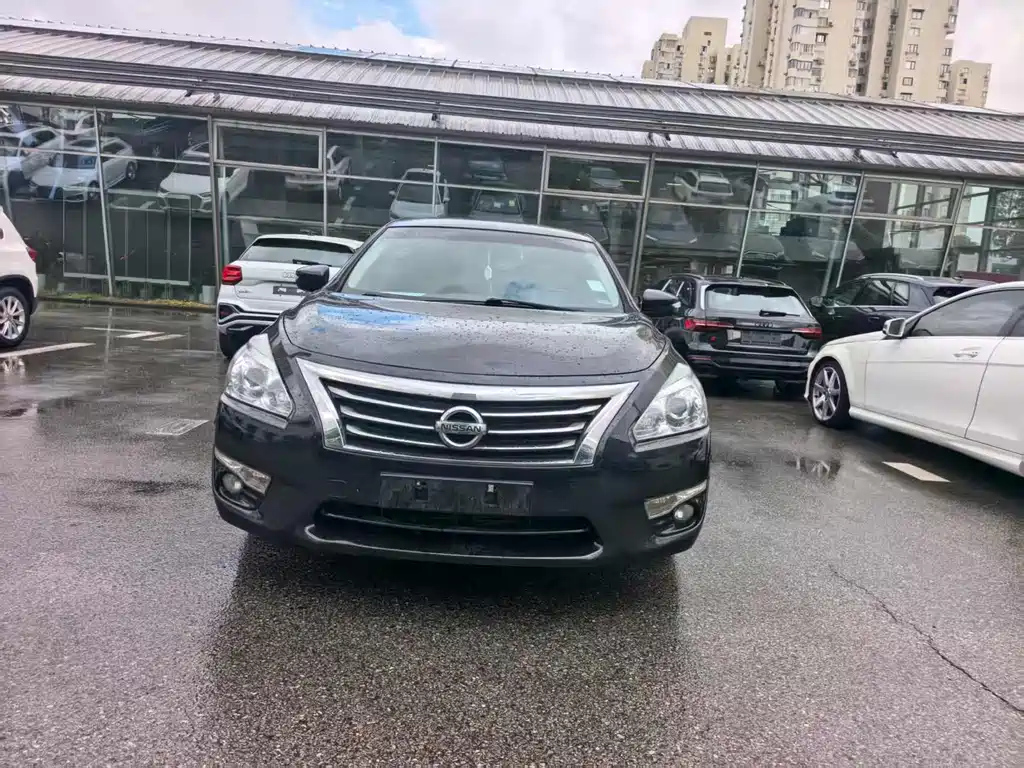 NISSAN TEANA 2013