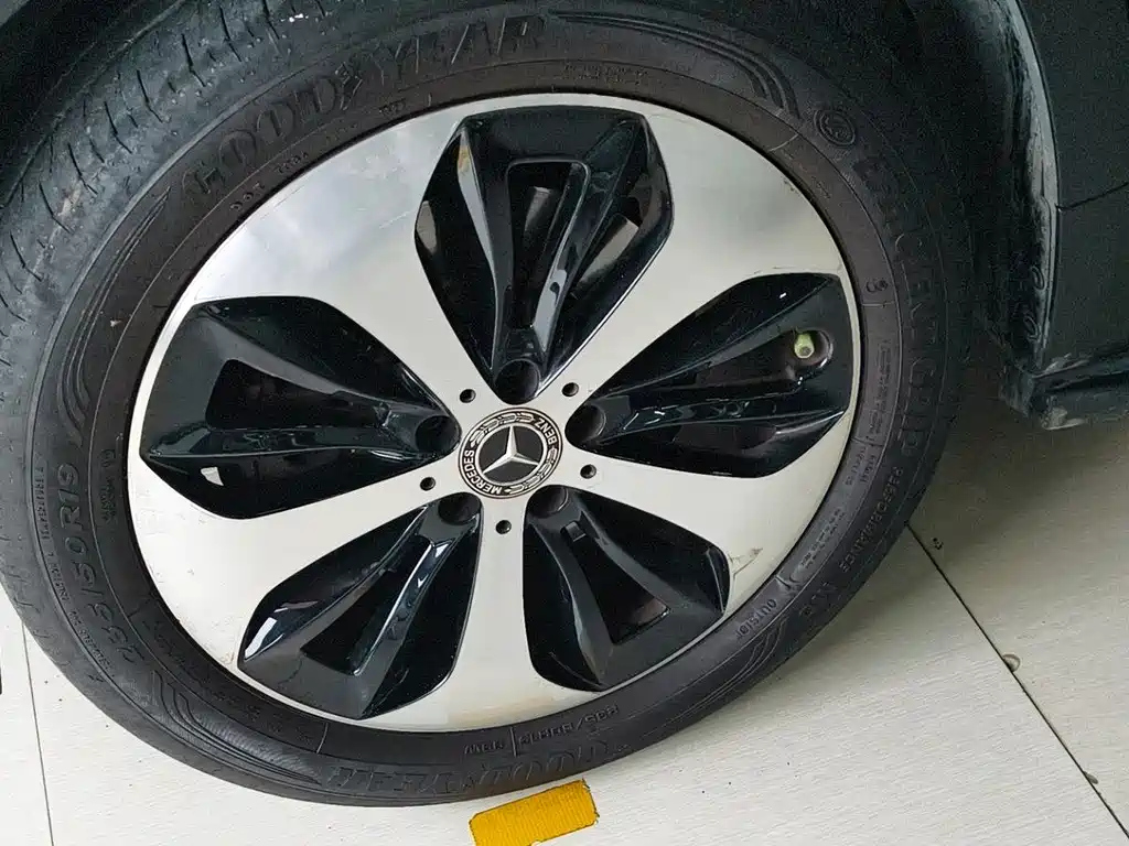 MERCEDES BENZ GLB 2022