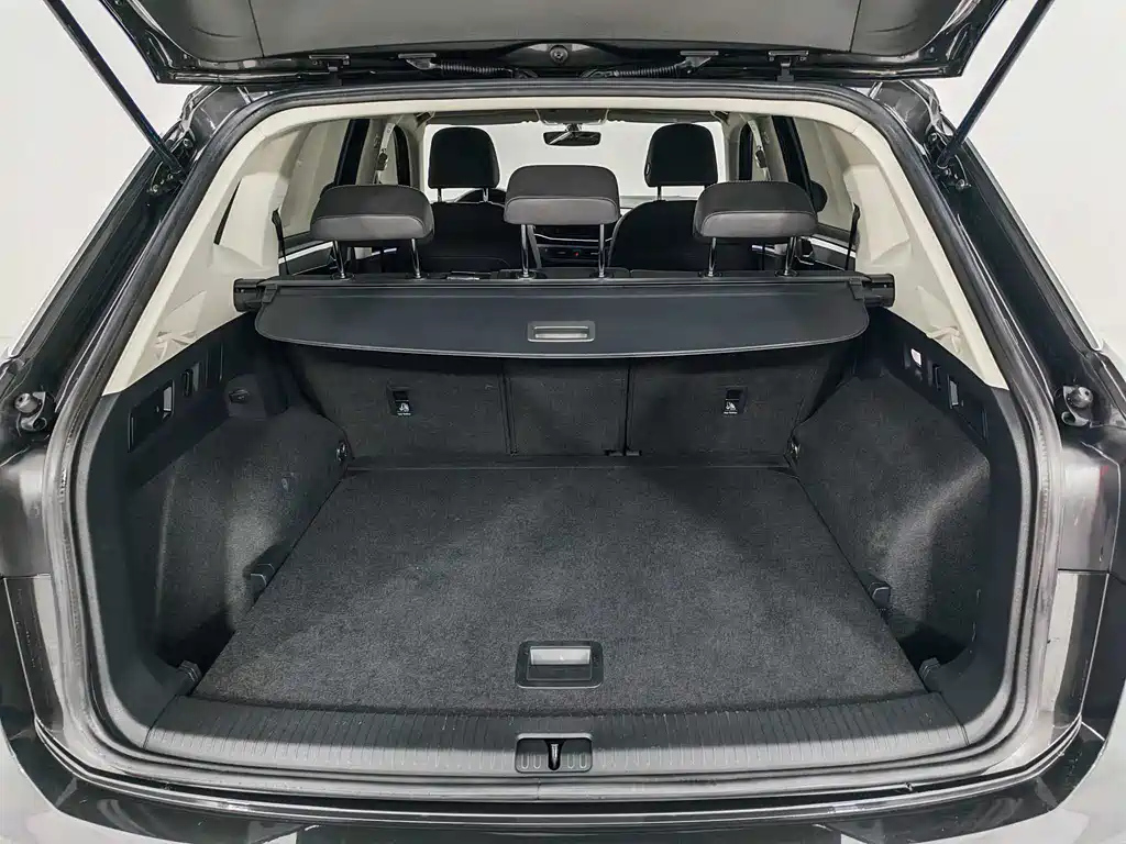 VOLKSWAGEN TAYRON 2021