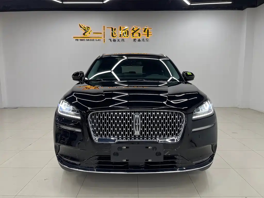 LINCOLN ADVENTURER 2021