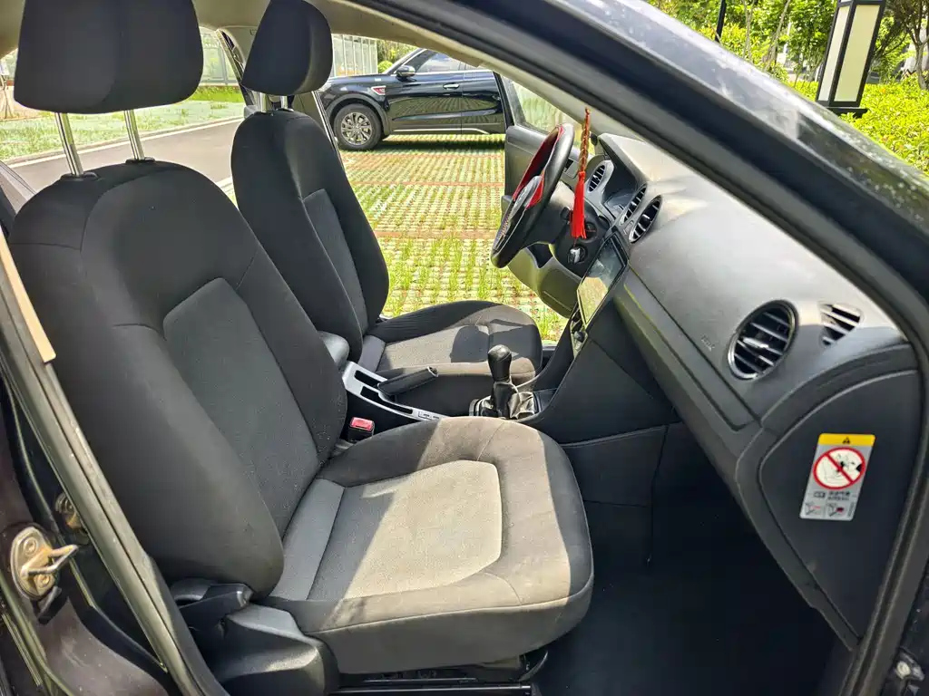 VOLKSWAGEN JETTA 2015