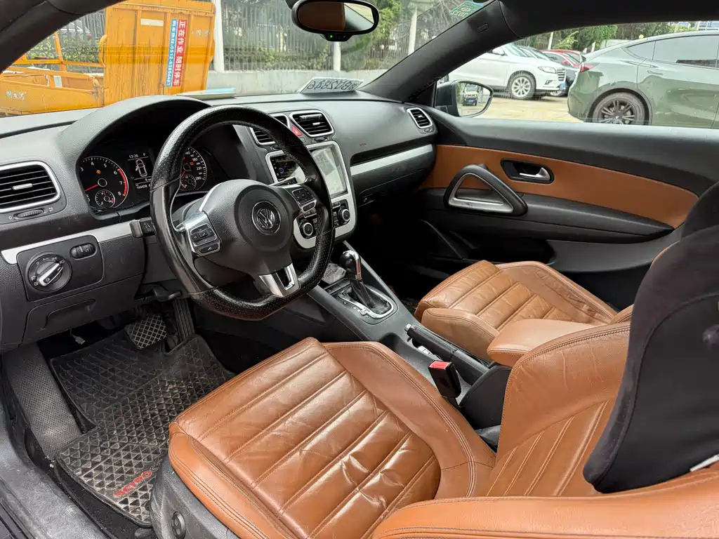 VOLKSWAGEN SCIROCCO 2011