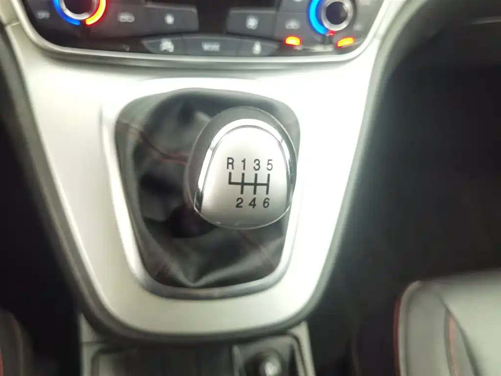 HAVAL M6 2017