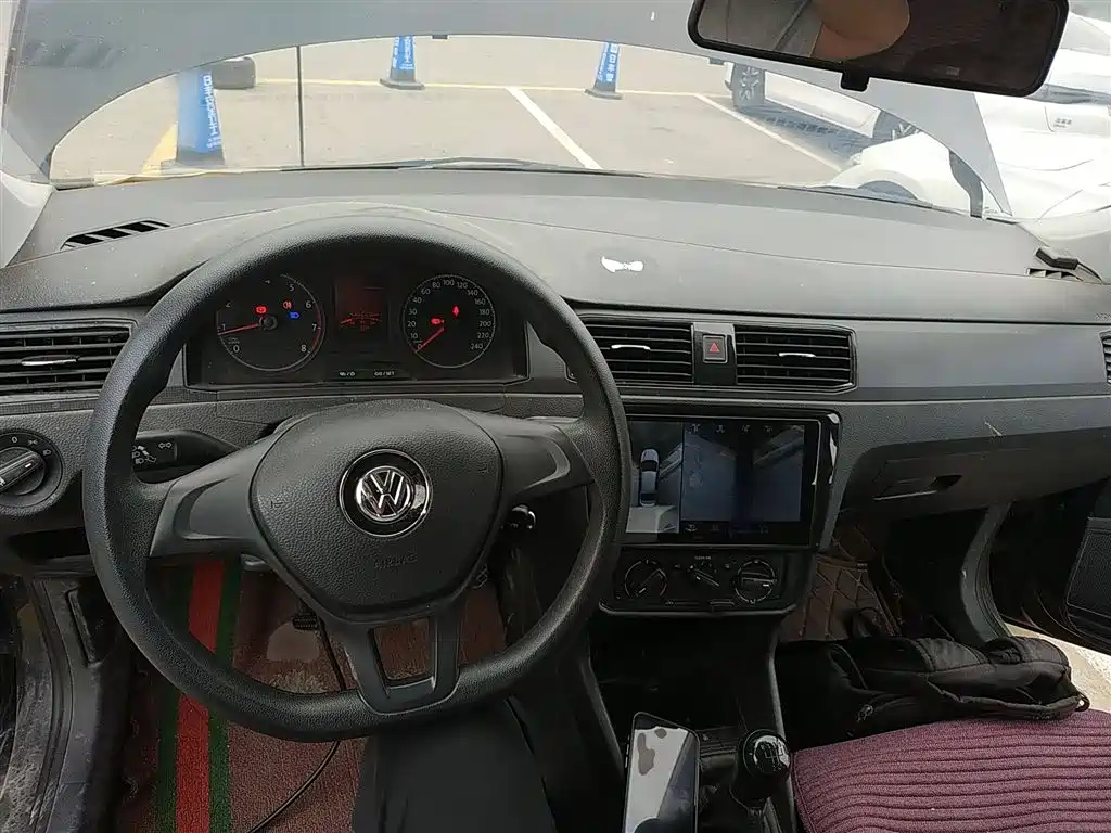 VOLKSWAGEN SANTANA 2021