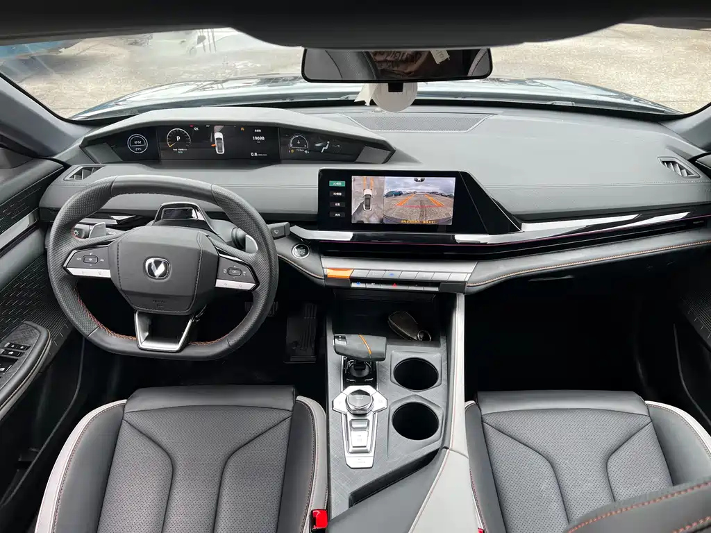CHANGAN UNI-V 2023