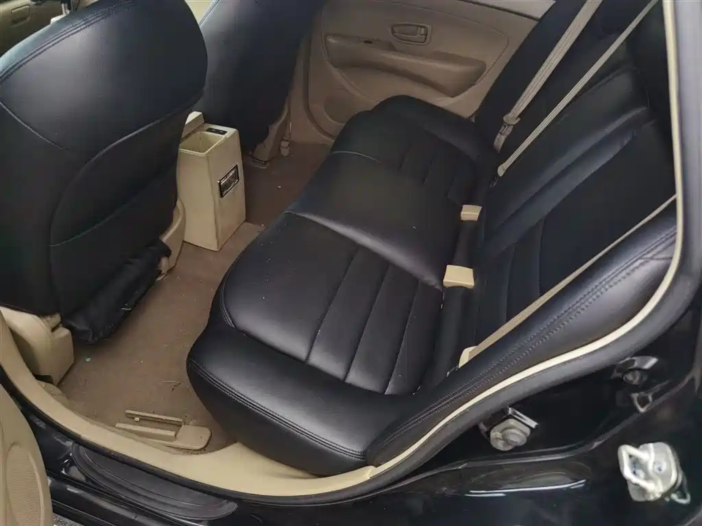 NISSAN SYLPHY 2018