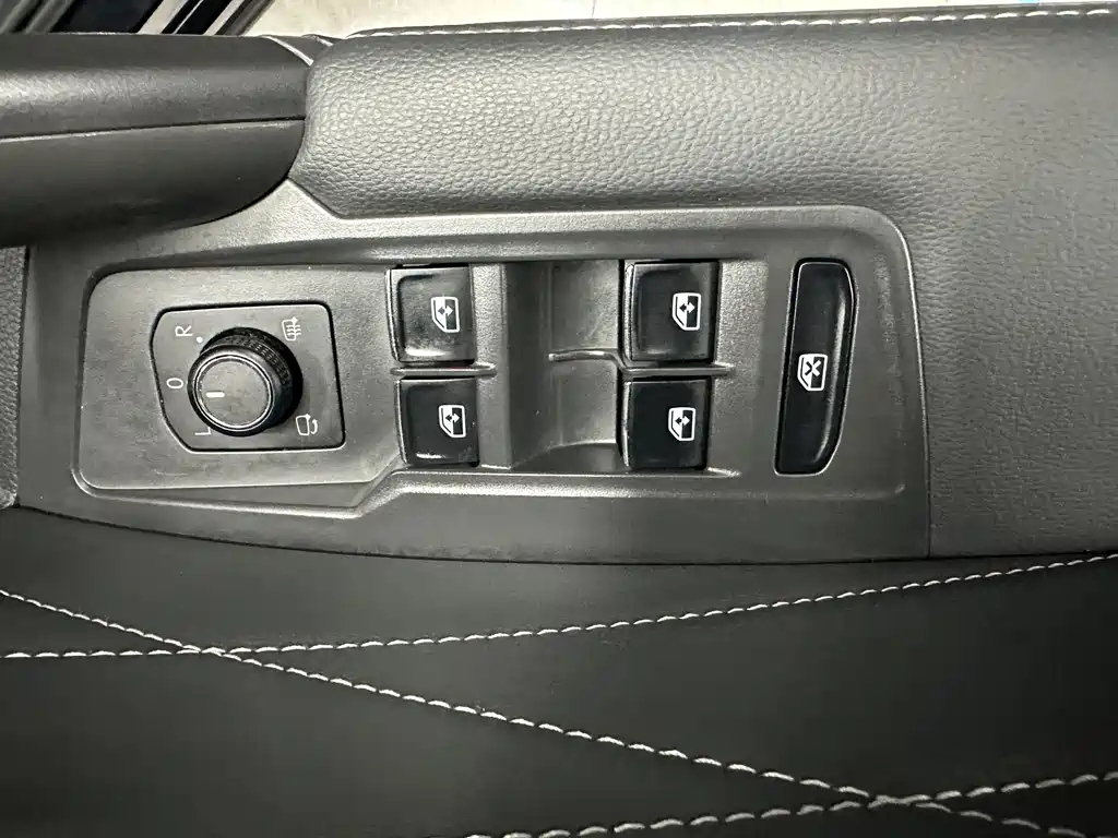 VOLKSWAGEN TIGUAN L 2021