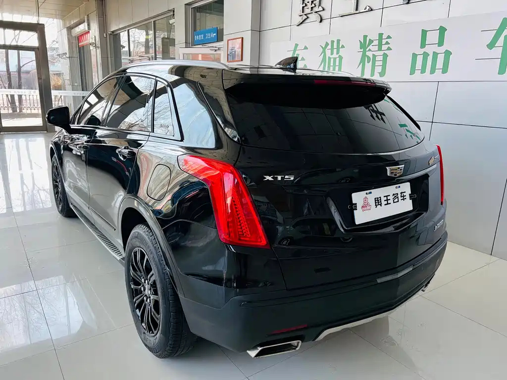 CADILLAC XT5 2018
