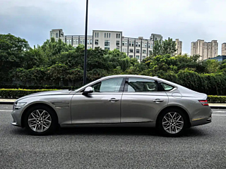 GENESIS G80  2024 YEAR 2.5T  DELUXE EDITION 2024