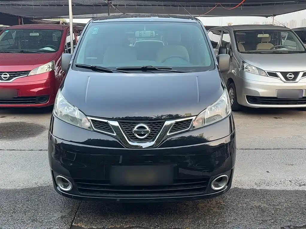 NISSAN NV200 2018