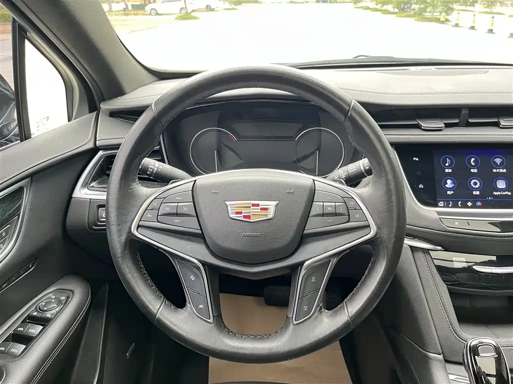 CADILLAC XT5 2022